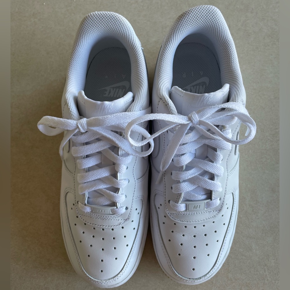 Nike Air Force 1 '07 White Gum Brown
Bottom 6.5 Mens/8 Womens New
